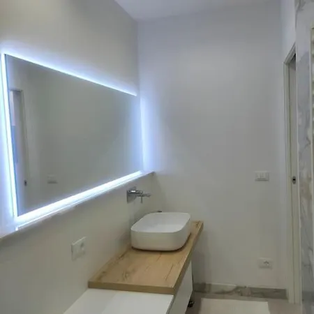 Nuova Casa Marina Di