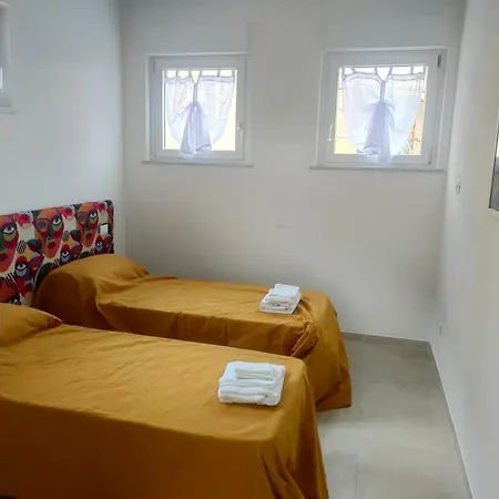 Nuova Casa Marina Di Tatil Evi