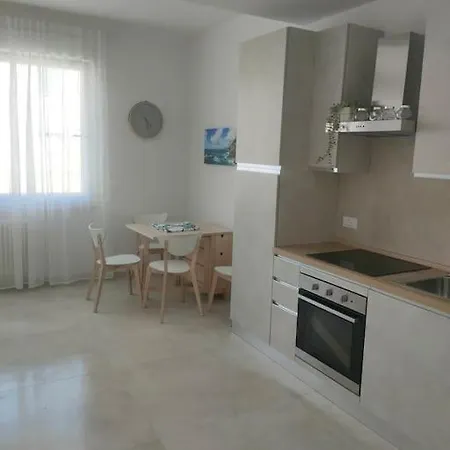 Nuova Casa Marina Di *